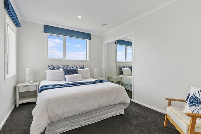 Photo of property in 36 Manhattan Rise, Orewa, 0931