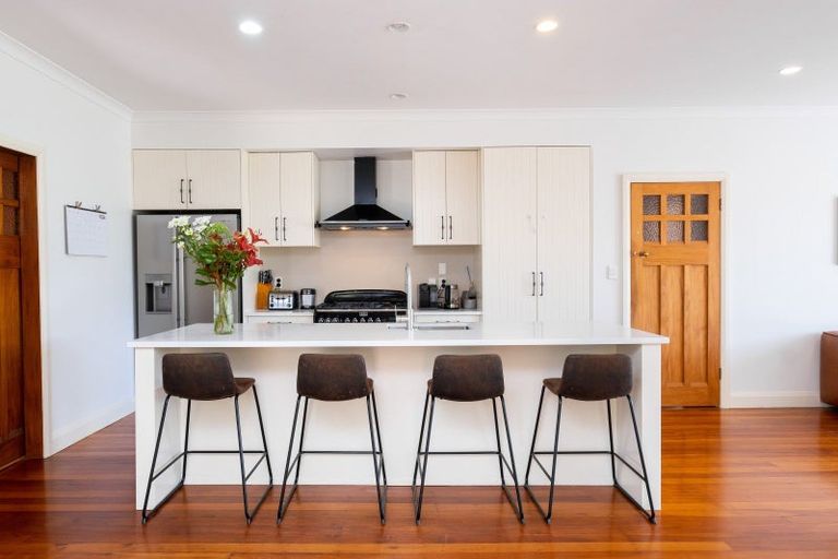 Photo of property in 1a Finnis Lane, Hospital Hill, Napier, 4110