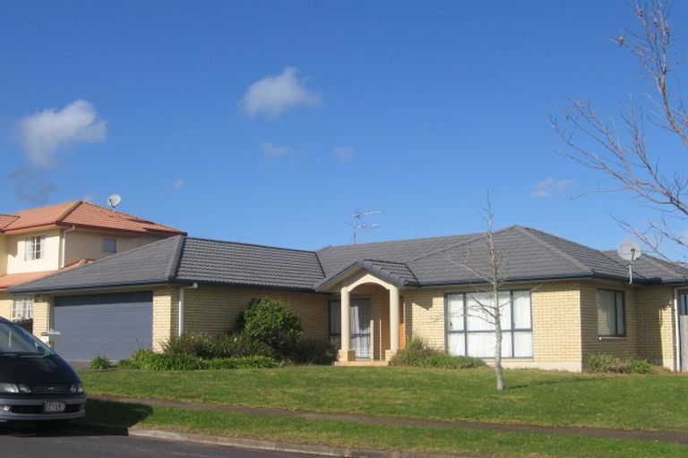 Photo of property in 5 Carlingford Drive, East Tamaki, Auckland, 2016