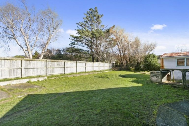 Photo of property in 17 Mckay Street, Wainuiomata, Lower Hutt, 5014