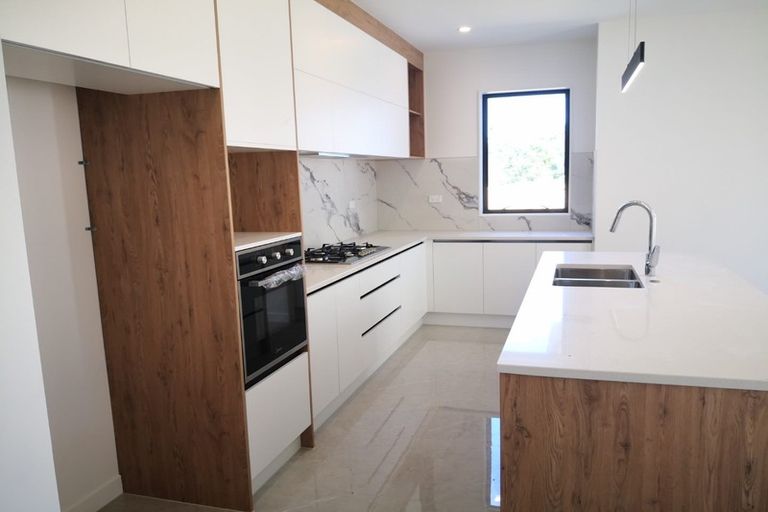 Photo of property in 135 Tiriwa Drive, Massey, Auckland, 0614