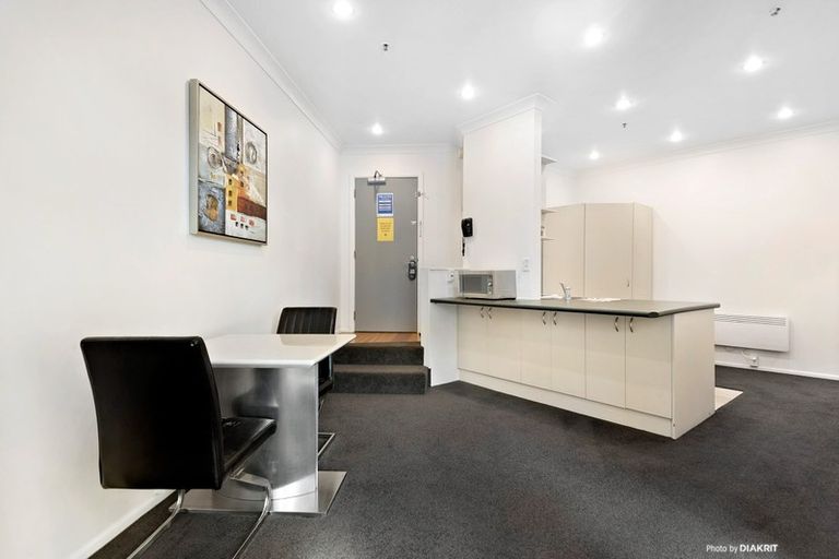 Photo of property in Terrace Garden Apartments, 7e/120 The Terrace, Wellington Central, Wellington, 6011