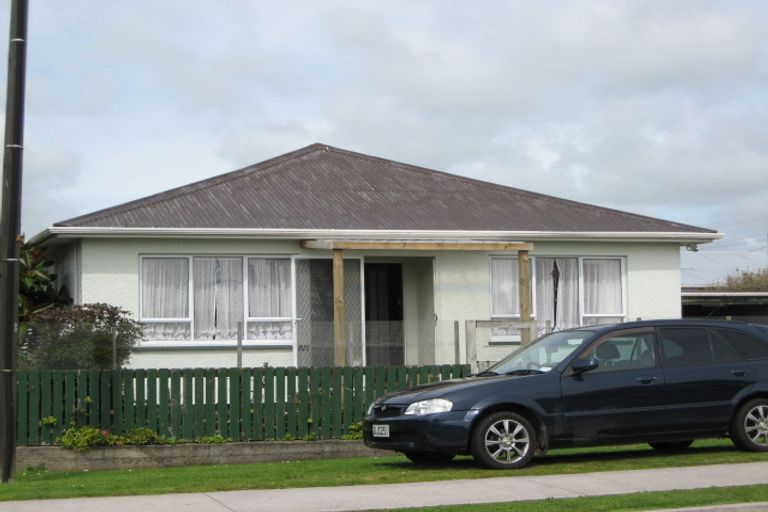 Photo of property in 17 Stafford Street, Waitara, 4320