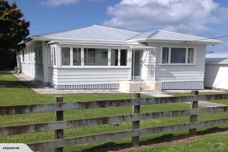 Photo of property in 1 Shoemaker Road, Waipu, 0510