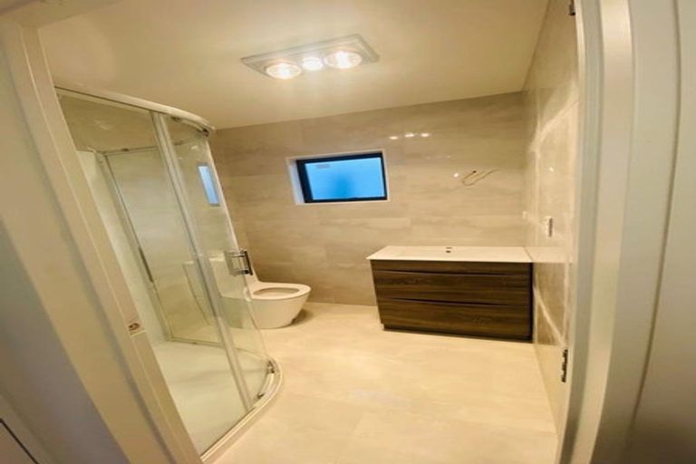 Photo of property in 456 West Coast Road, Glen Eden, Auckland, 0602