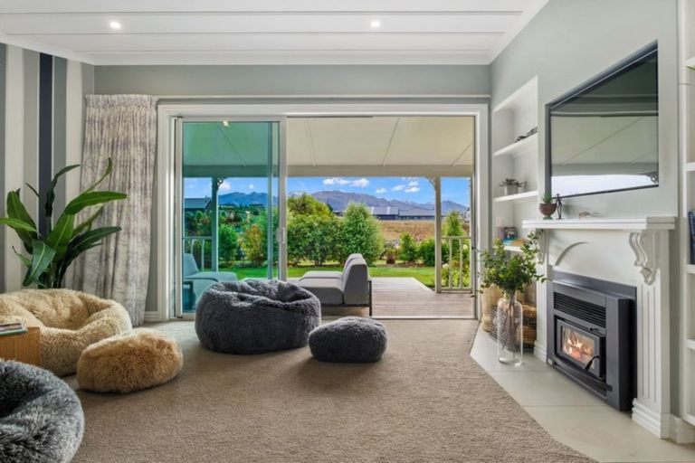 Photo of property in 2 Hidden Hills Drive, Wanaka, 9305