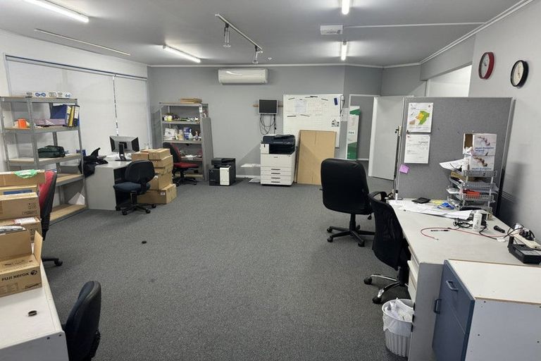 Photo of property in 352 Devon Street West, Lynmouth, New Plymouth, 4310