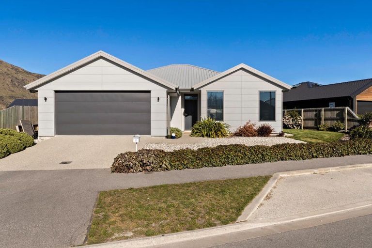 Photo of property in 8 Springfield Road, Lower Shotover, Queenstown, 9304
