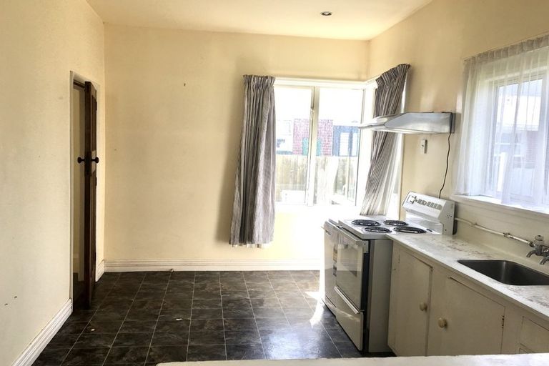 Photo of property in 2/64 Division Street, Riccarton, Christchurch, 8041