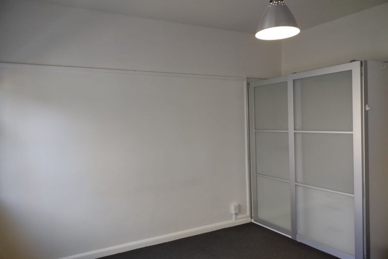 Photo of property in Hobson Flats, 8/1 Hobson Street, Pipitea, Wellington, 6011