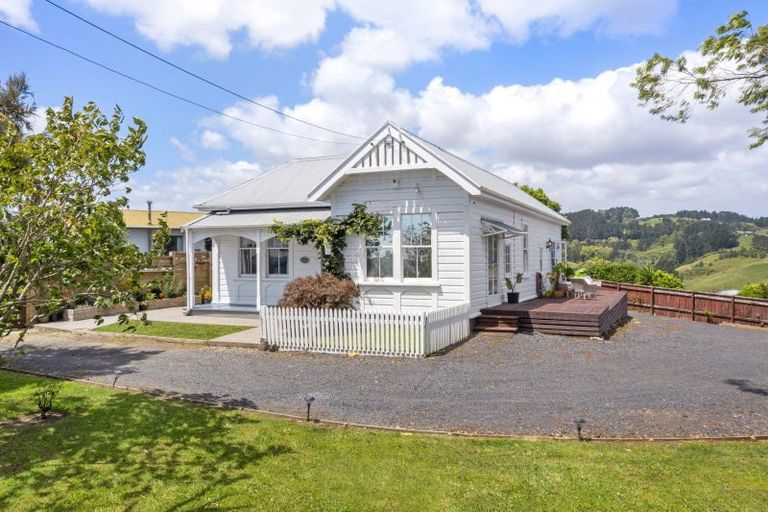 Photo of property in 23 Main Road, Raglan, 3225