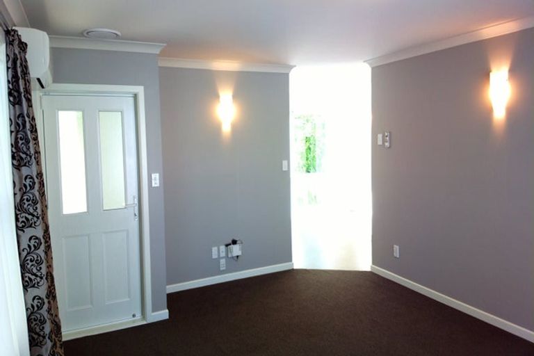 Photo of property in 52 Sheridan Terrace, Johnsonville, Wellington, 6037