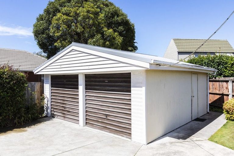 Photo of property in 6 Rochford Place, Bryndwr, Christchurch, 8052