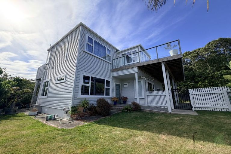 Photo of property in 4 School Road, Plimmerton, Porirua, 5026