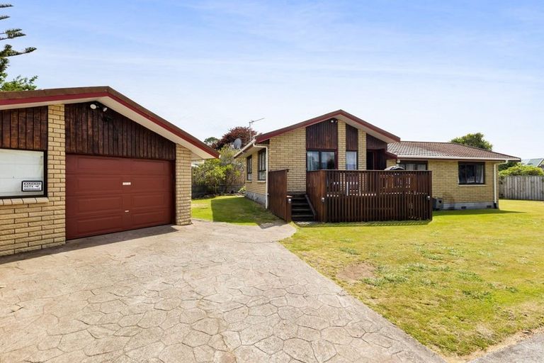Photo of property in 8a Keats Place, Whalers Gate, New Plymouth, 4310