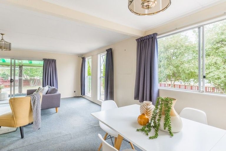 Photo of property in 9 Cypress Grove, Paraparaumu, 5032