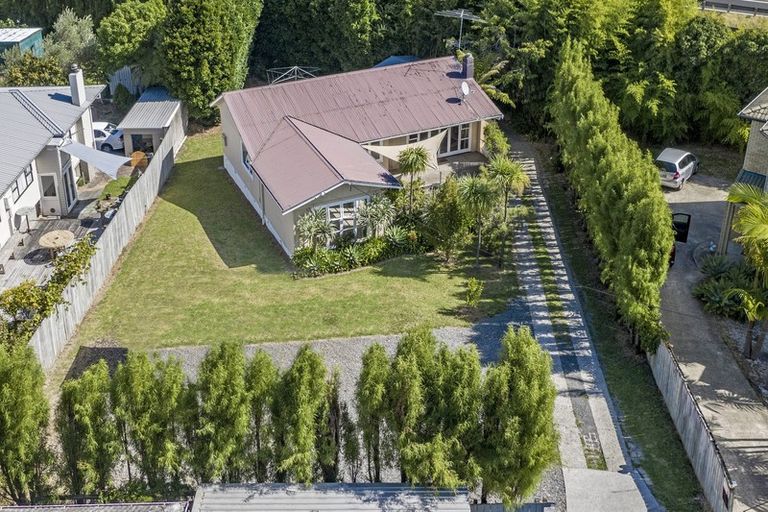 Photo of property in 1/30 Lyttelton Avenue, Forrest Hill, Auckland, 0620