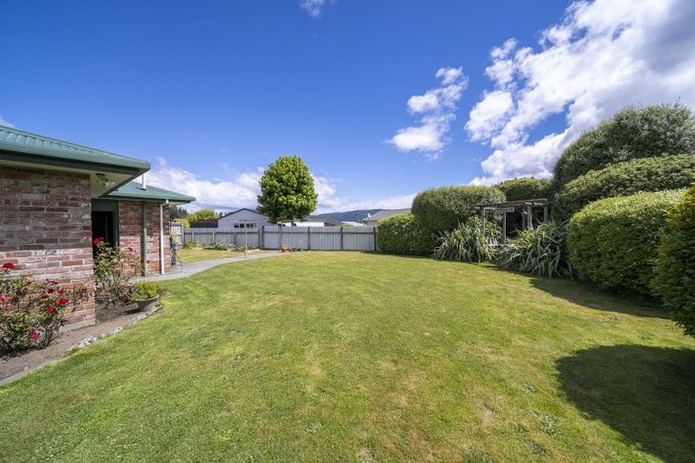 Photo of property in 11 Kepler Place, Te Anau, 9600