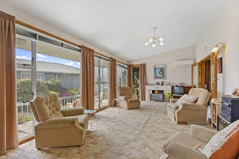 Photo of property in 62 Greendale Avenue, Avonhead, Christchurch, 8042