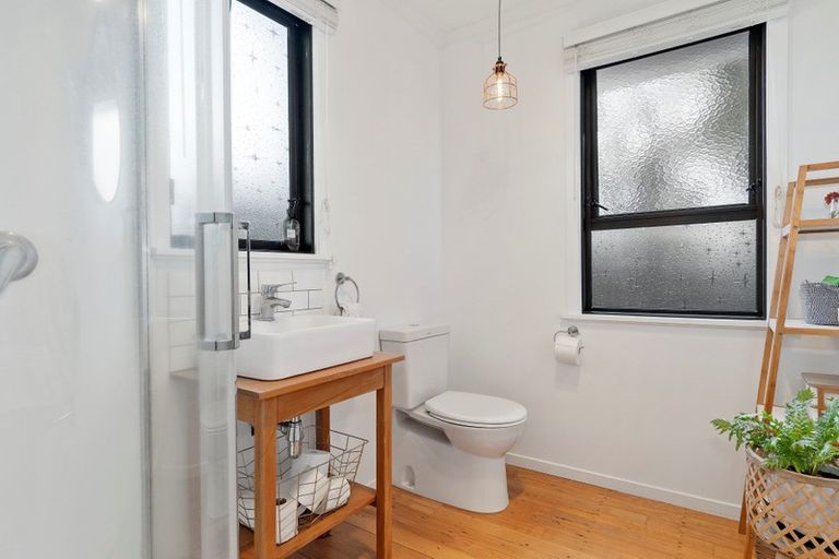 Photo of property in 265a Waitaha Road, Welcome Bay, Tauranga, 3112