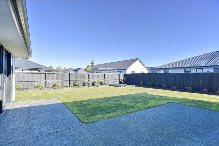 Photo of property in 11 Saint James Place, Rangiora, 7400