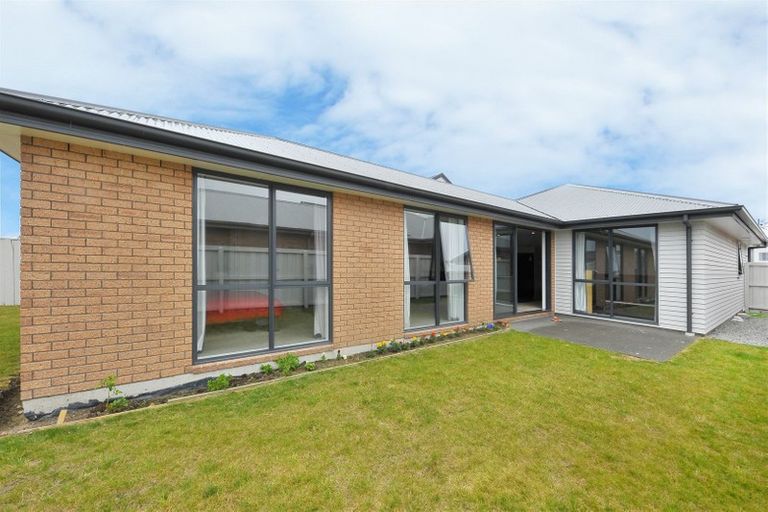 Photo of property in 24 Sholto Duncan Crescent, Halswell, Christchurch, 8025