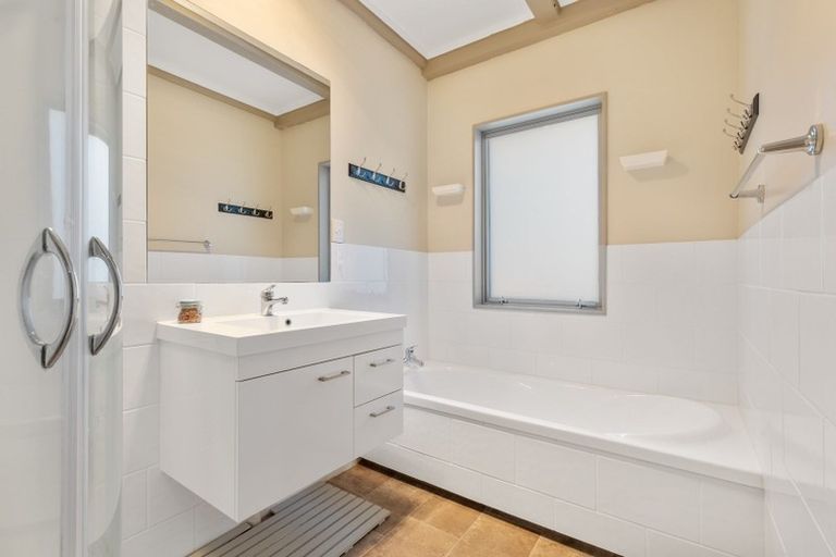 Photo of property in 10 Poike Road, Hairini, Tauranga, 3112