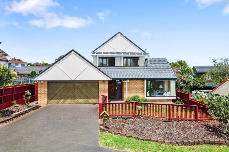 Photo of property in 5/7 Eske Place, Highland Park, Auckland, 2010