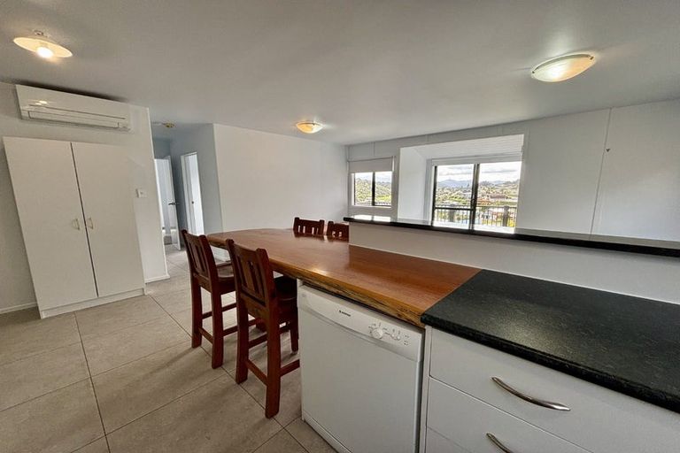 Photo of property in 15 Russell Street, Picton, 7220