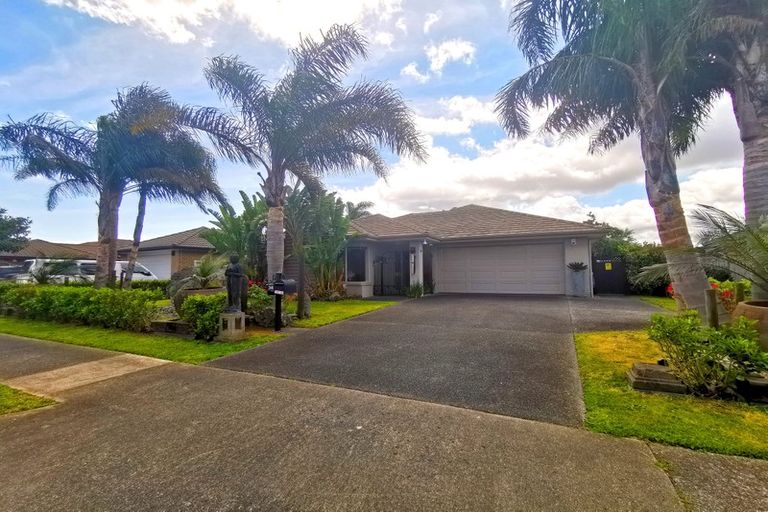 Photo of property in 36 Stranraer Crescent, Wattle Downs, Auckland, 2103