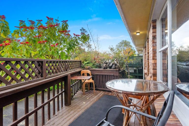 Photo of property in 2/1 Lingfield Street, Glenfield, Auckland, 0629