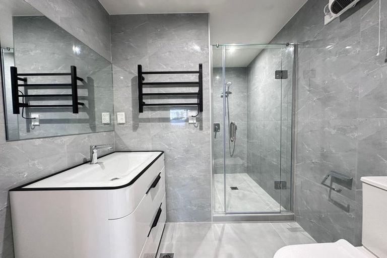 Photo of property in 4b Hazards Road, Weymouth, Auckland, 2103