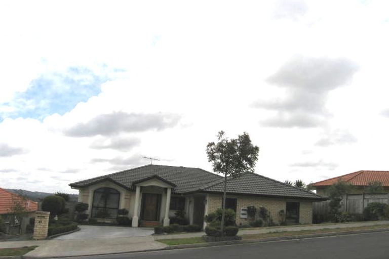 Photo of property in 41 Bluebird Crescent, Unsworth Heights, Auckland, 0632