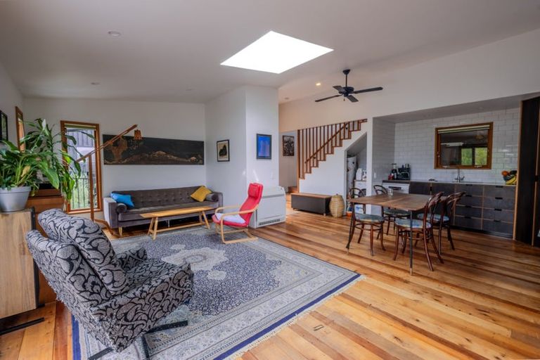 Photo of property in 3b Dalleys Lane, Lyttelton, 8082