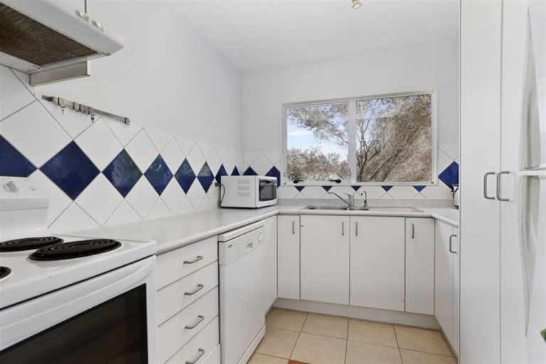 Photo of property in 2/47 Sungrove Rise, Sunnyvale, Auckland, 0612