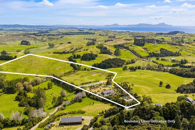 Photo of property in 77 Wairimu Way, Waipu, 0582