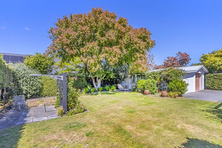 Photo of property in 2 Woodbank Street, Somerfield, Christchurch, 8024