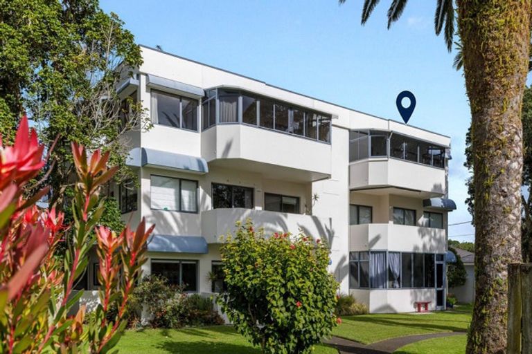 Photo of property in 15e Puriri Avenue, Orewa, 0931