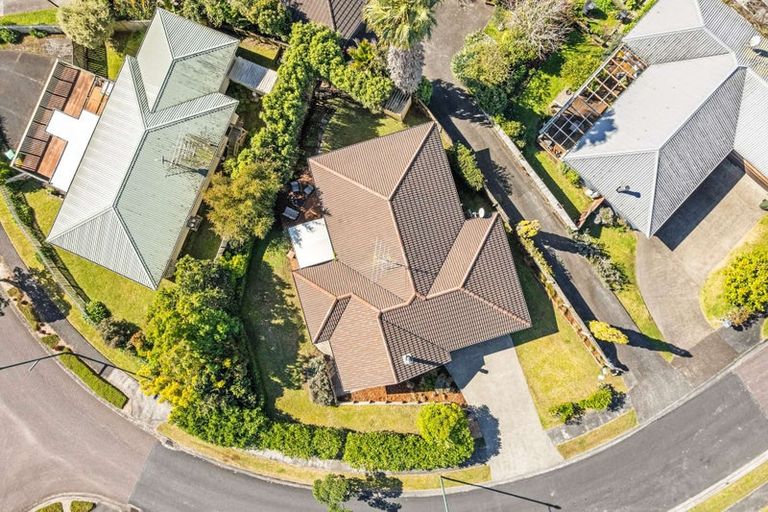Photo of property in 15 Cabeleigh Drive, Helensville, 0800