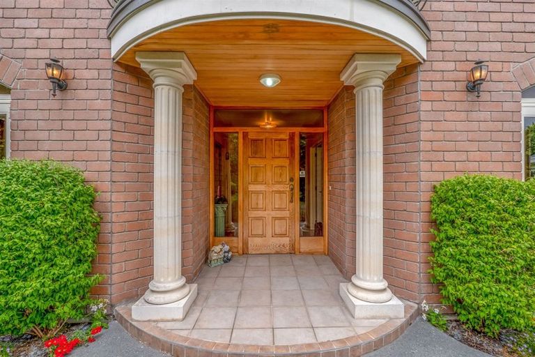 Photo of property in 12 Harlech Mews, Avonhead, Christchurch, 8042