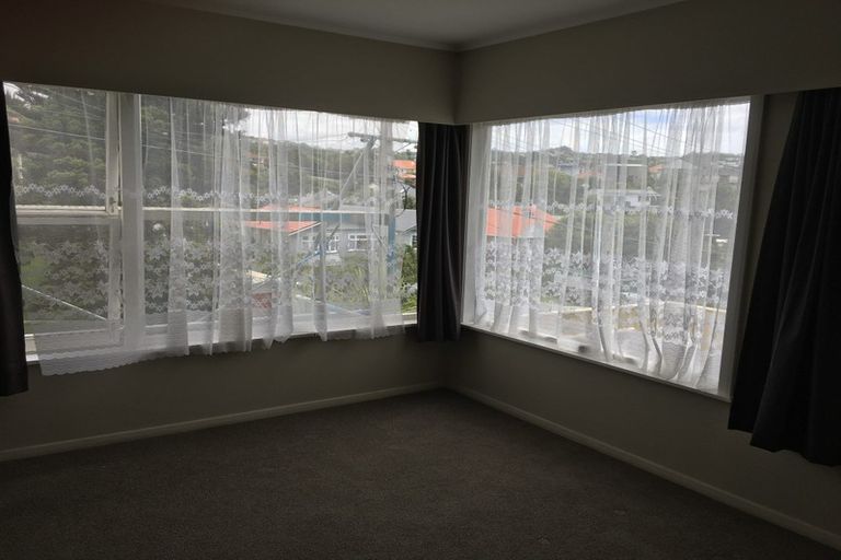 Photo of property in 5 Fraser Avenue, Johnsonville, Wellington, 6037