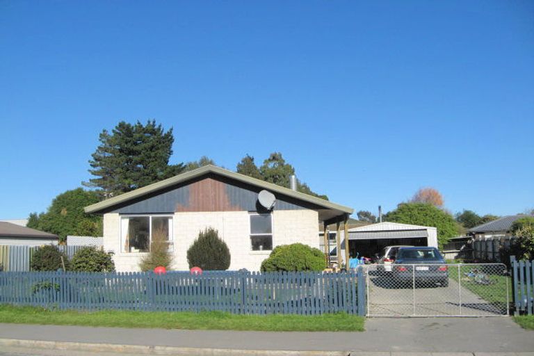 Photo of property in 33 Belfast Road, Belfast, Christchurch, 8051