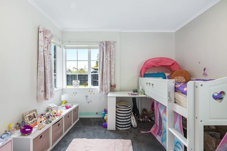 Photo of property in 33 Maygrove Drive, Orewa, 0931