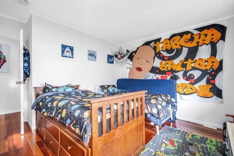 Photo of property in 8 Tawa Place, Waiuku, 2123