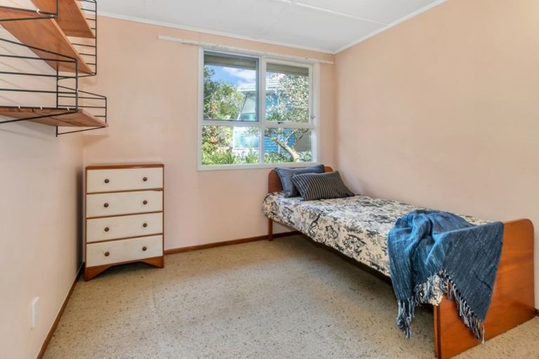 Photo of property in 6 Ware Place, Pakuranga Heights, Auckland, 2010