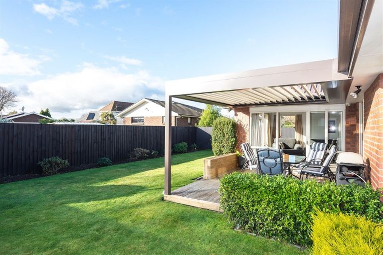 Photo of property in 2/14 Bentley Street, Russley, Christchurch, 8042