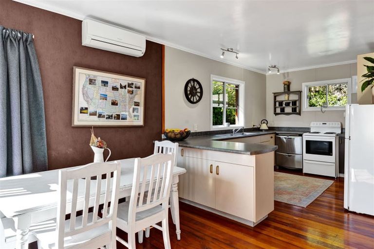 Photo of property in 7a Penrith Street, Westown, New Plymouth, 4310