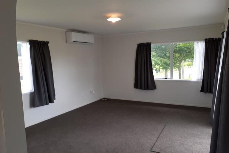 Photo of property in 3 Oakhaven Place, Ranui, Auckland, 0612