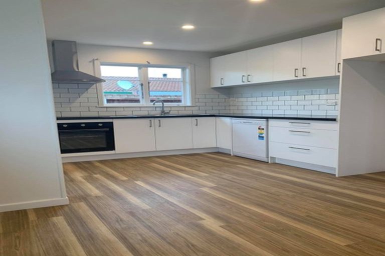 Photo of property in 61 Palmers Road, New Brighton, Christchurch, 8083