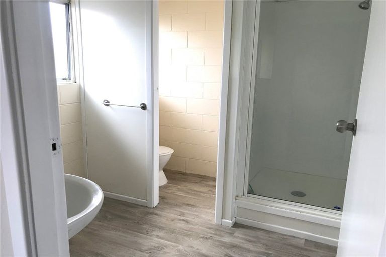 Photo of property in 10/3 Tralee Place, Hillcrest, Hamilton, 3216